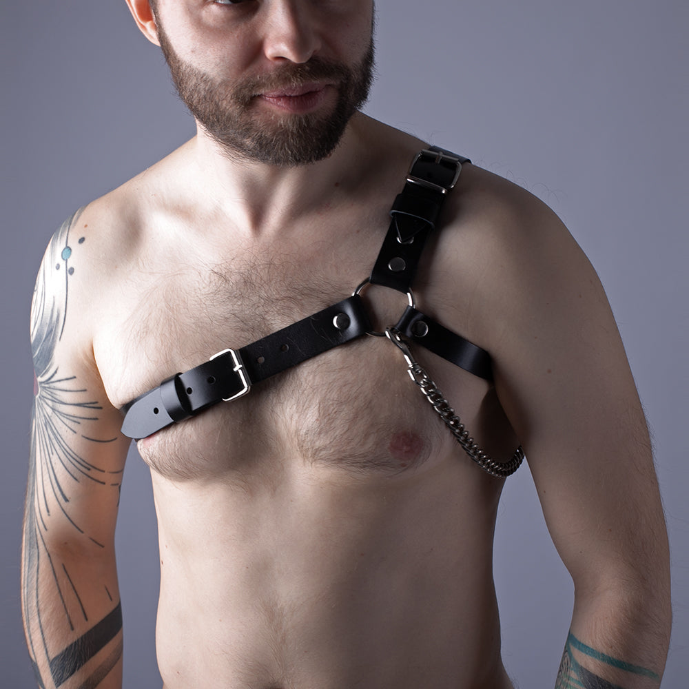 Mens chest harness