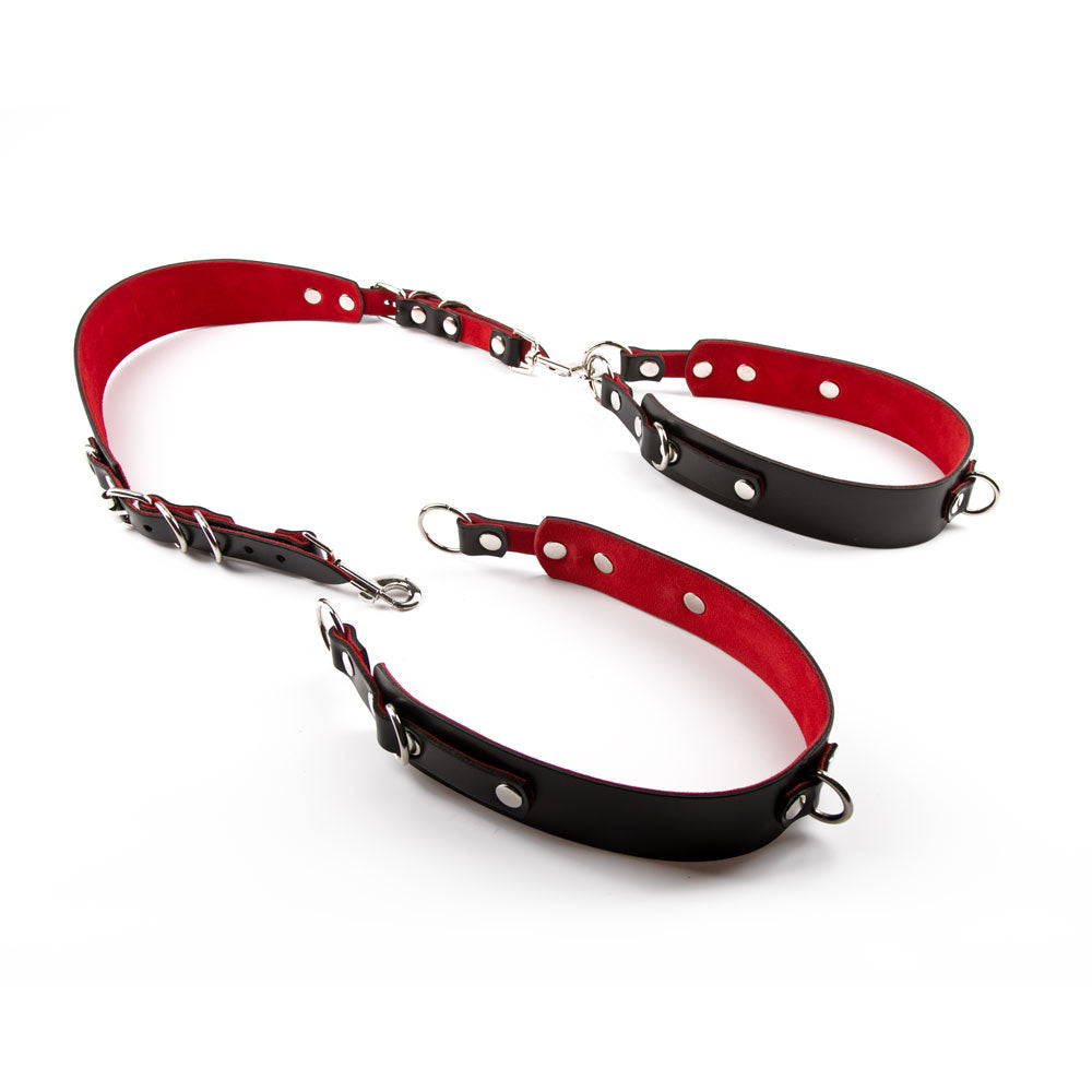 Leather leg spreader on lining