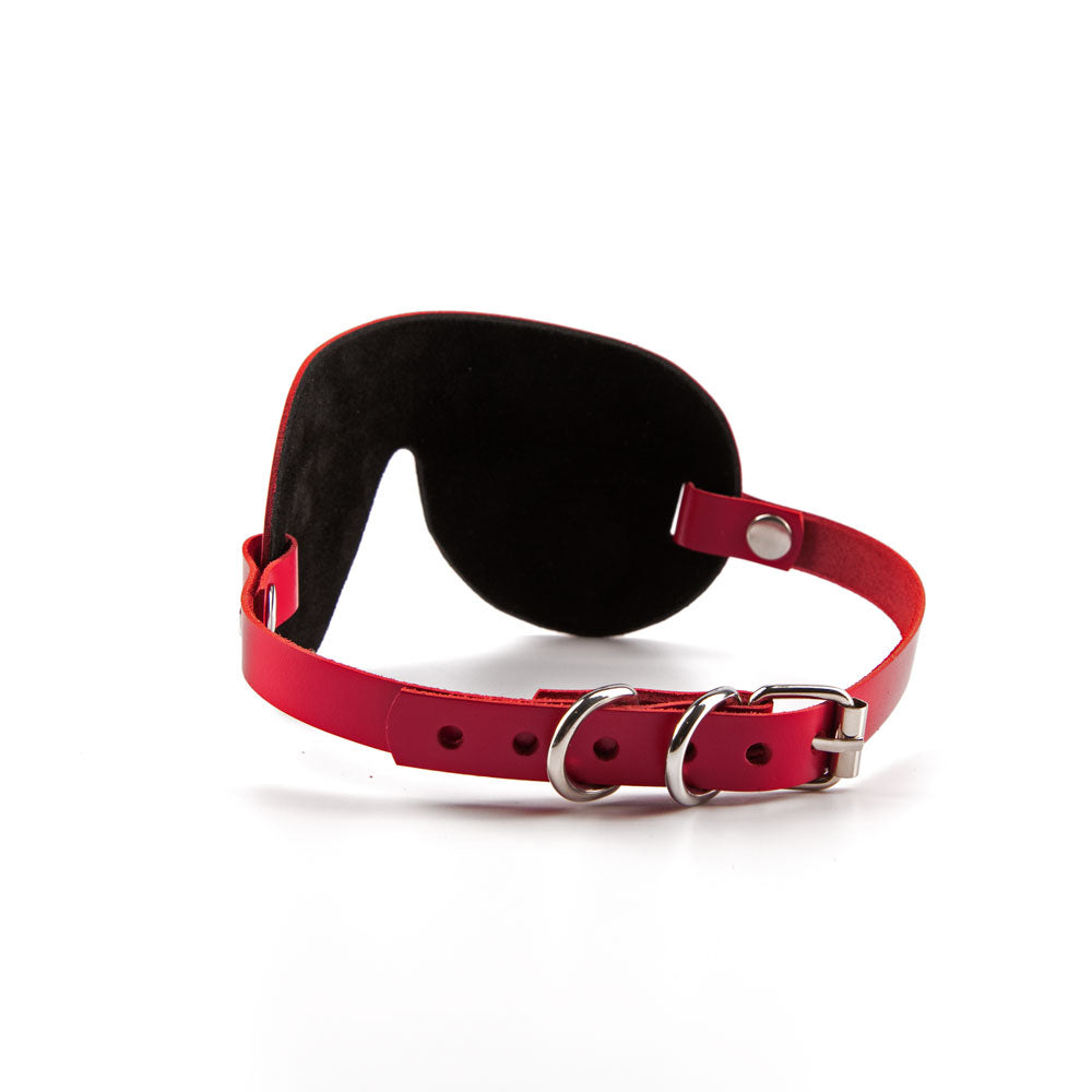 Sensory deprivation mask on suede lining