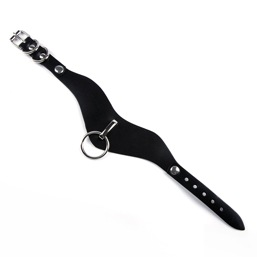 Blak lether choker with O-ring