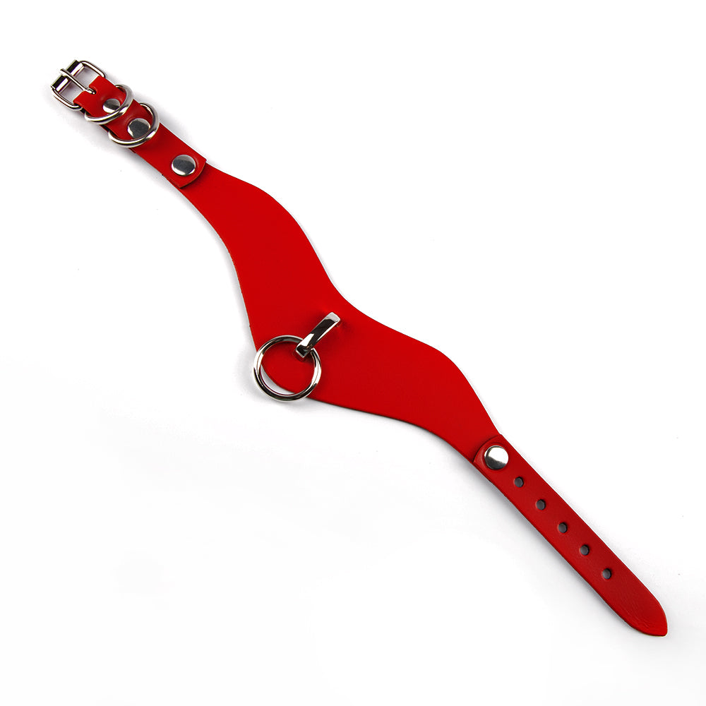 Curved BDSM leather choker