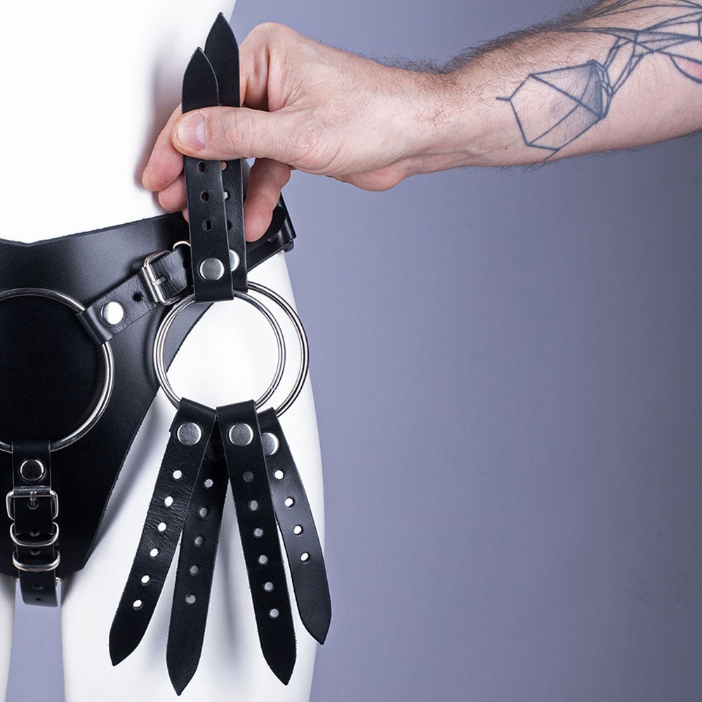 Strapon harness with interchangeable o-rings